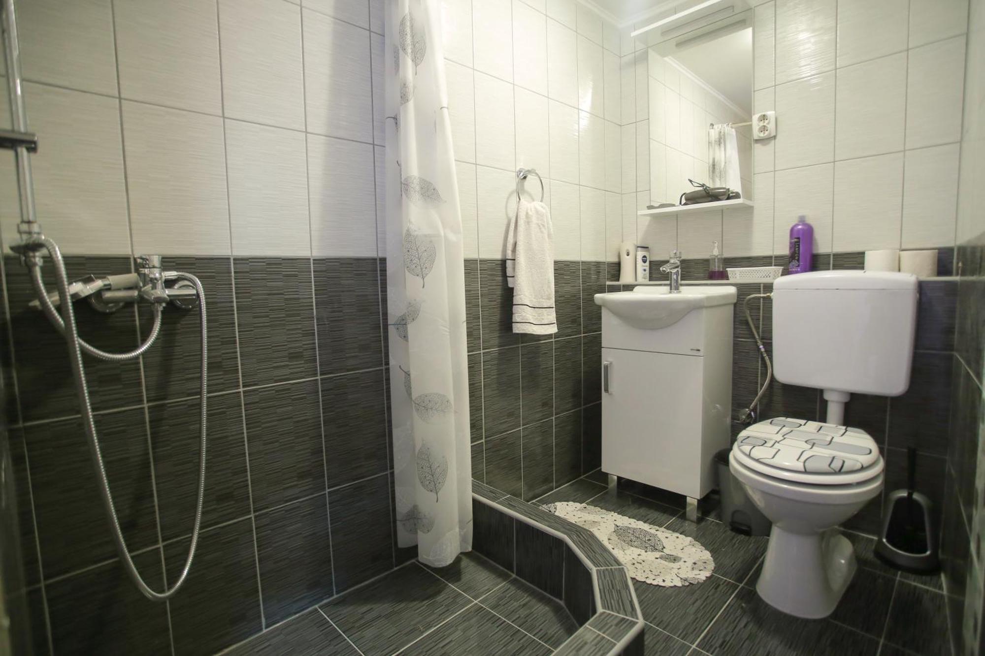 Guesthouse Adi Мостар Екстер'єр фото