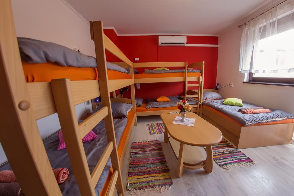Guesthouse Adi Мостар Екстер'єр фото